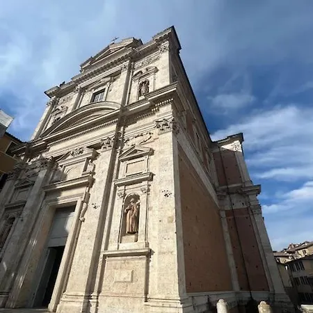Nel Cuore Della Citta Daire Siena